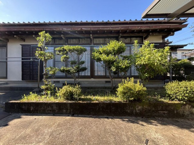 【庭】 | 大黒町3丁目売家 | 緑豊かなお庭スペース！日当たり良好でガーデニングも楽しめます。