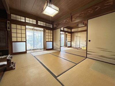 【和室】 | 大黒町3丁目売家 | 建具を開ければ開放的な大空間！家族が集う心地よい和室です。