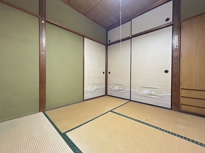 【和室】 | 大黒町3丁目売家 | 玄関横の和室は、客間やお子様の遊び場としてもぴったりです。