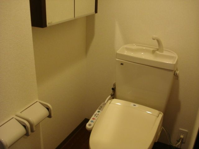 シャンピア桜木東のトイレ