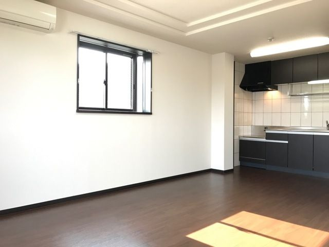 シャンピア桜木東の居間・リビング