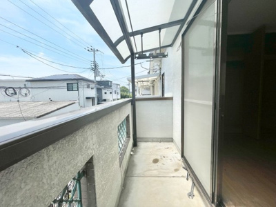 【バルコニー】 | 豊中市上津島2丁目中古戸建 | 弊社のファイナンシャルプランナーより、将来に向けた資金計画・住宅ローンの無料相談が皆様に大変ご好評頂いております！物件ご購入の前に、まずはお気軽にご相談くださいませ。