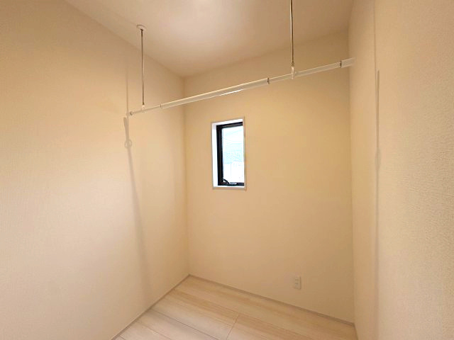 【仲介手数料半額】Livele Garden.S 川越中台　新築戸建全13棟の洋室|ランドリースペース