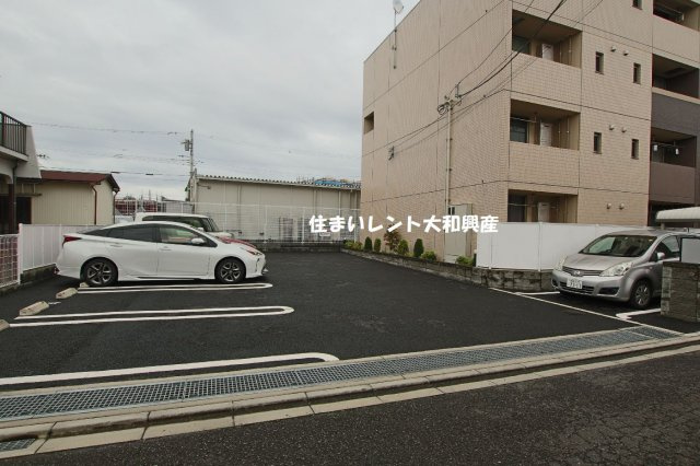 サンリットの駐車場