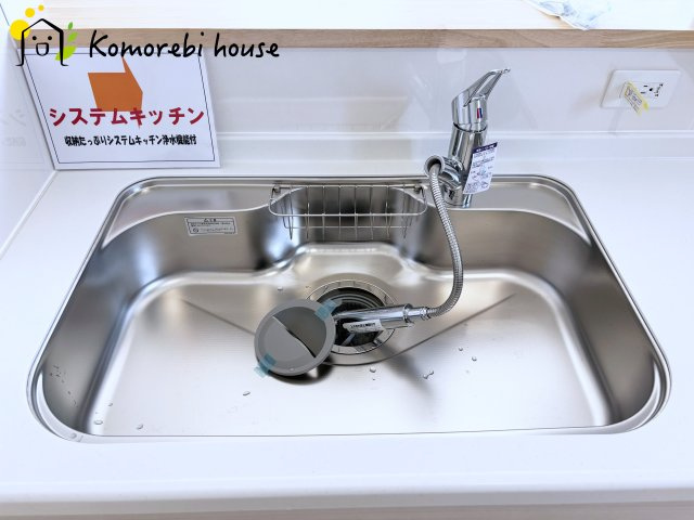 蓮田市緑町　第4　新築一戸建て　クレイドルガーデン　01のキッチン|26.10.6