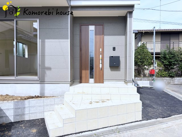 蓮田市緑町　第4　新築一戸建て　クレイドルガーデン　01の玄関|26.10.6