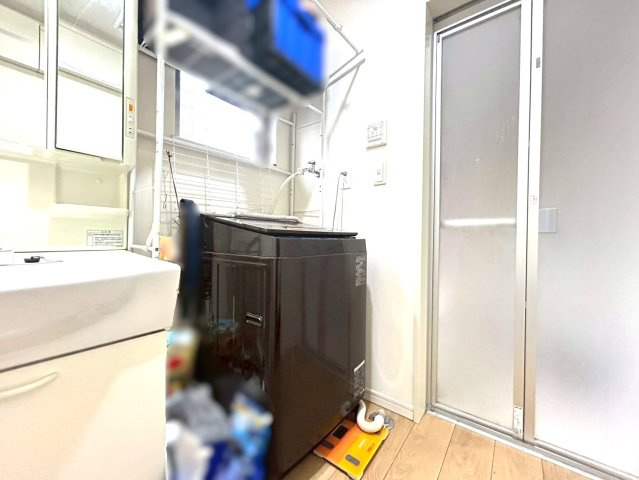 三木市志染町東自由が丘2丁目　中古建ての脱衣所