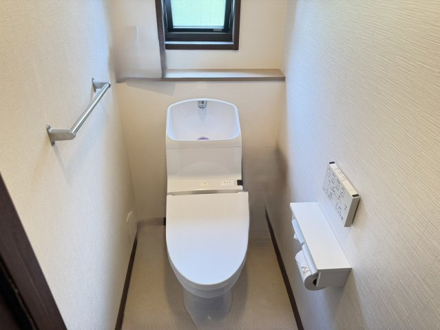 藤枝市　下薮田　中古住宅　４SLDKのトイレ