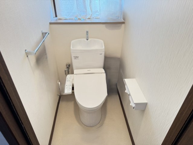 藤枝市　下薮田　中古住宅　４SLDKのトイレ
