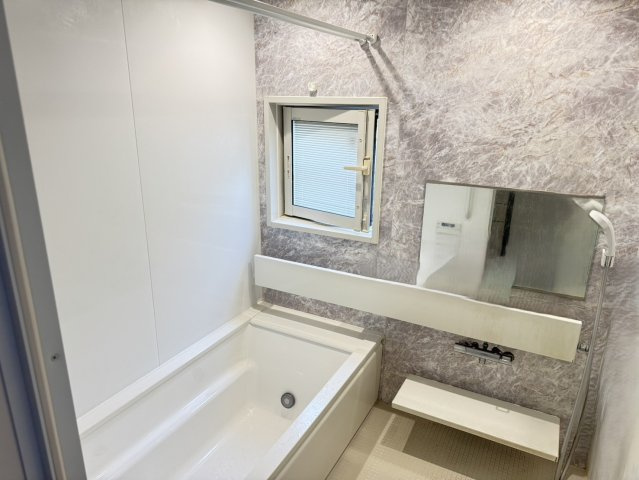藤枝市　下薮田　中古住宅　４SLDKの浴室
