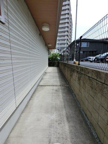 グラシア津田沼Ⅱのエントランス