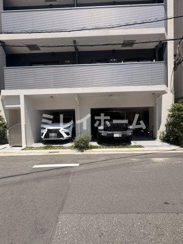 グランカーサ蒲田ウエストの駐車場