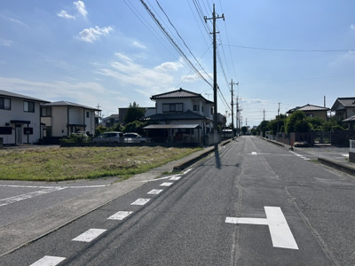 【前面道路含む現地写真】 | 伊勢崎市富塚町　1200万　土地