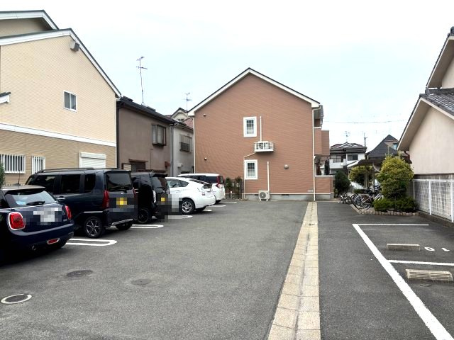 フローラの駐車場