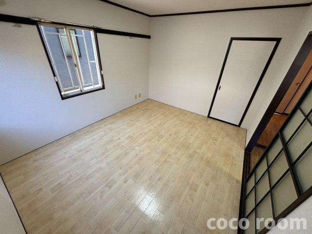 フレグランス南駿河台Bの洋室