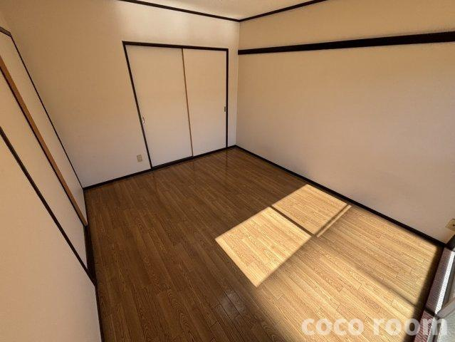フレグランス南駿河台Bの洋室