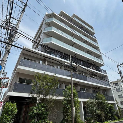 【外観】 | パークアクシス新宿西落合 | 鉄筋コンクリート造のがっちりとした建物。