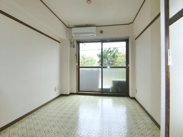 【寝室】 | 新栄ハイツ | 洋室