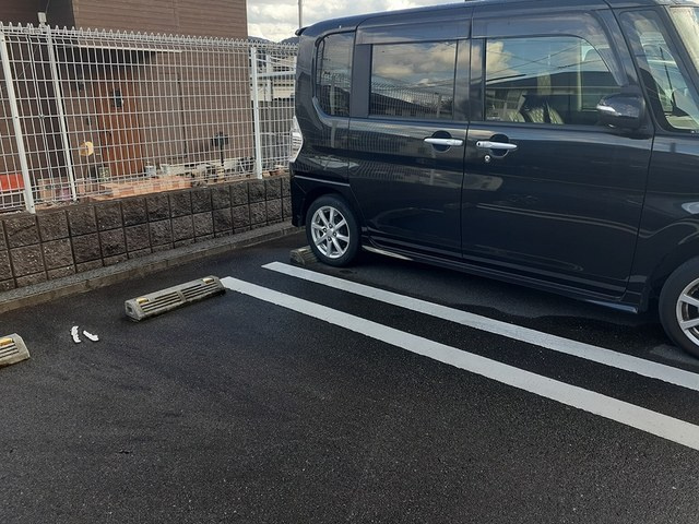 サンフェリスタⅡの駐車場