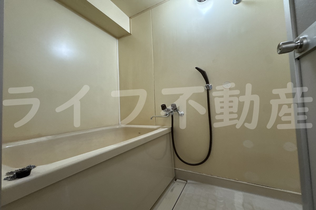 シロハイヌ今米の浴室|お風呂で日々の疲れを落としましょう