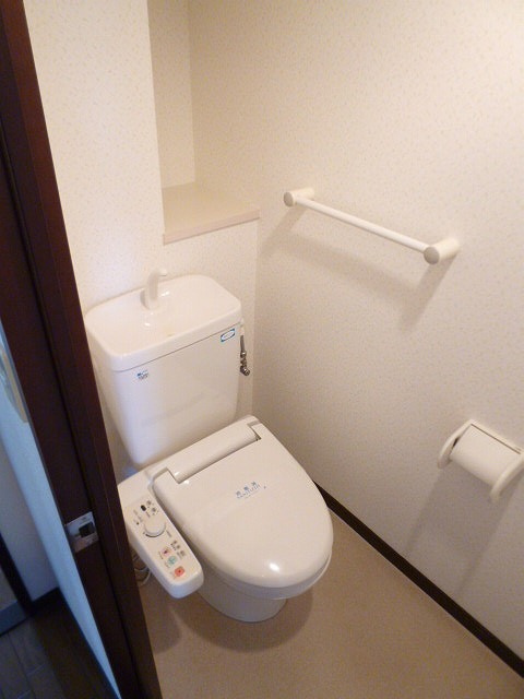 トーカンマンション六本松　１００３号室のトイレ