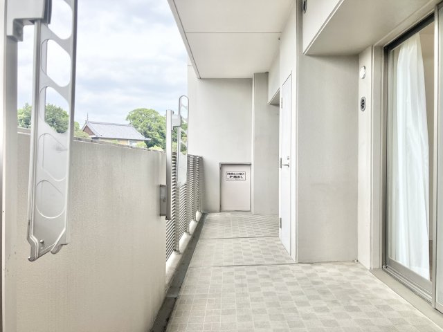 グリーンベル小幡緑地のバルコニー