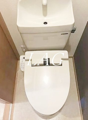 【トイレ】 | カーサプレイン | トイレです。（同仕様です。）