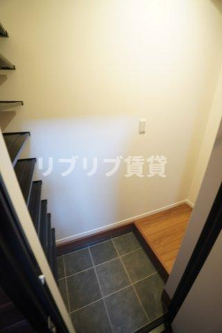 LUNIGHT都賀（ルナイトツガ）の玄関