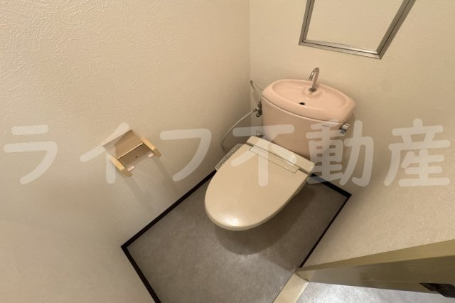 シロハイヌ今米のトイレ|コンパクトで使いやすいトイレです