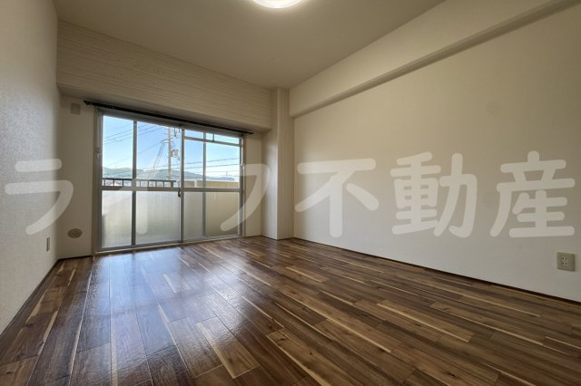 シロハイヌ今米の内装|おしゃれな内装です