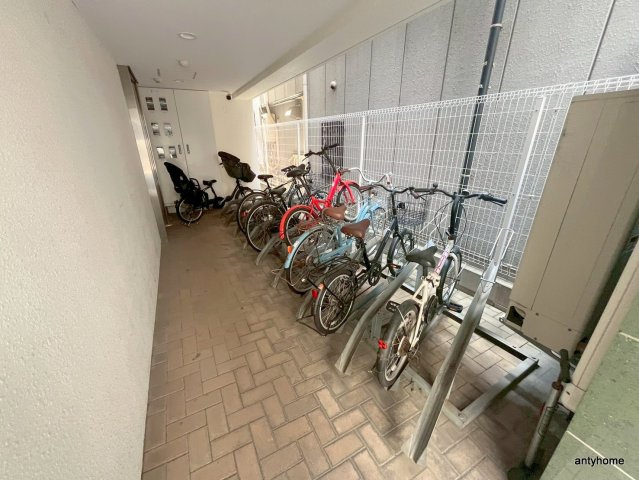 エルミタージュ難波南3　仲介手数料無料の駐車場