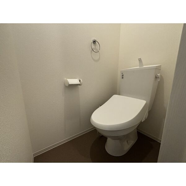 ジーメゾン名港ベイリスのトイレ|清潔感のあるトイレです