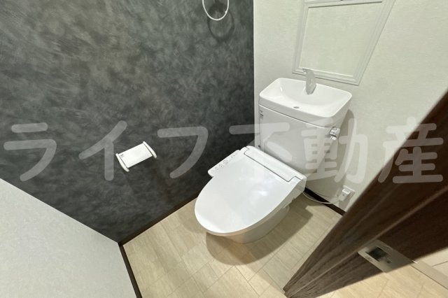 シロハイヌ今米のトイレ|コンパクトで使いやすいトイレです
