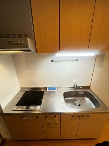 ベラスウィータ高田馬場のキッチン|2口IHコンロのシステムキッチン※別室参考