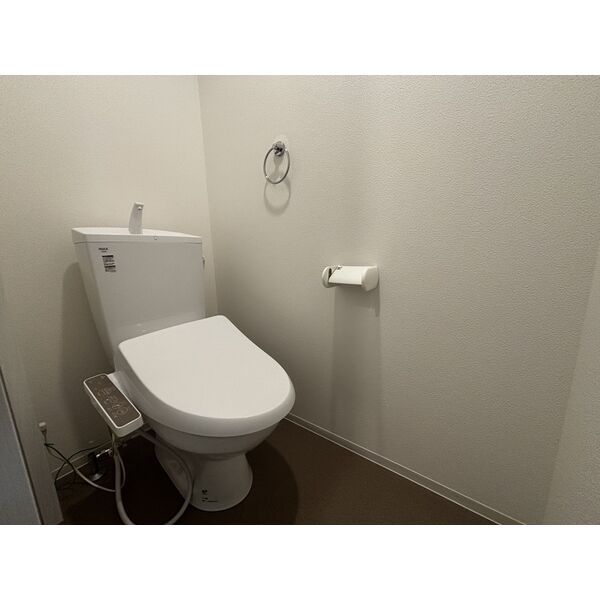 ジーメゾン名港ベイリスのトイレ|清潔感のあるトイレです