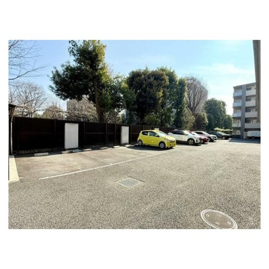 【駐車場】 | プレミアコンフォート高井戸