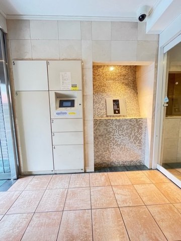 エシッド行徳駅前のエントランス