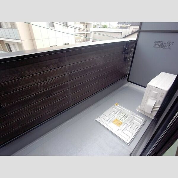 TIDE.style FUKAEのバルコニー