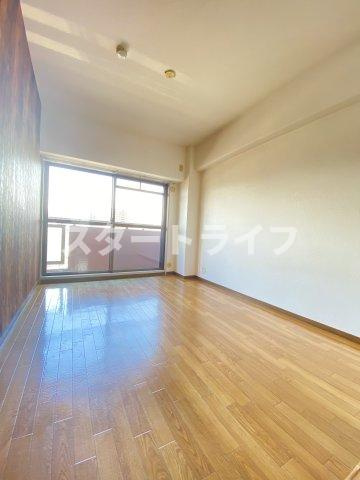大阪市淀川区十三東４丁目の賃貸マンションの収納