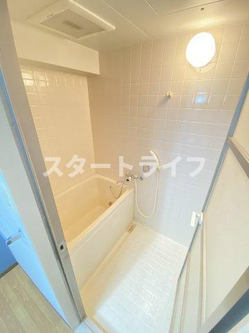 大阪市淀川区十三東４丁目の賃貸マンションの浴室