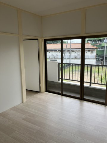足利市大前町リノベ戸建の洋室|2階居室