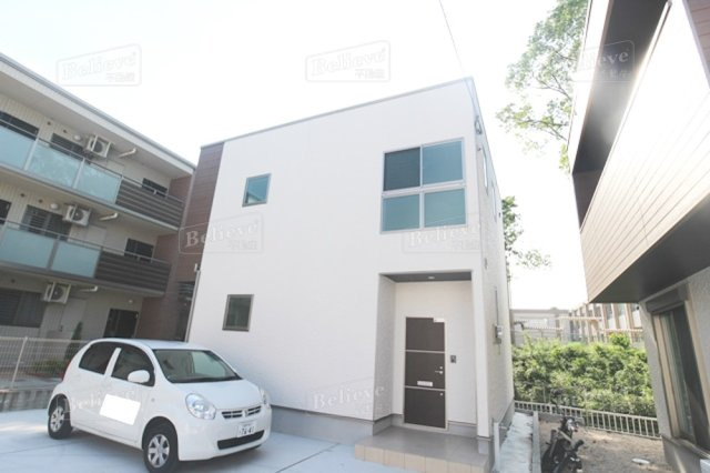 キャッスル（東合川）のエントランス|便利な敷地内ゴミ置き場もあります♪