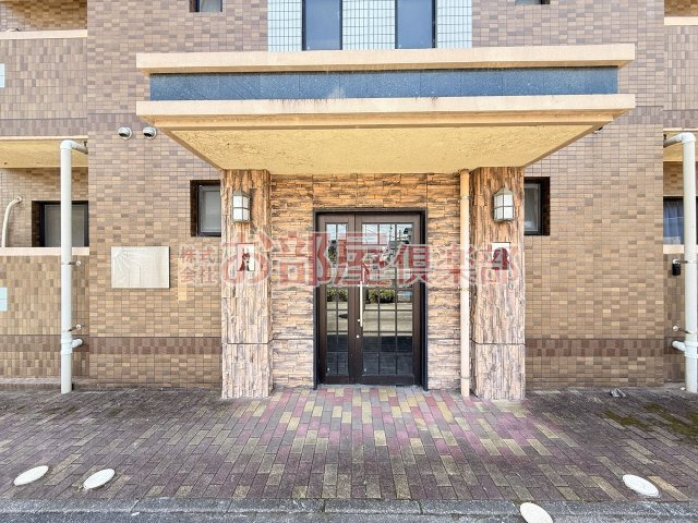 サンシャインステートのエントランス|建物の内部です
