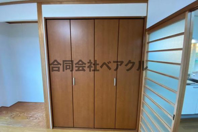 【寝室】 | メゾンベルジュール | 開放的な寝室です