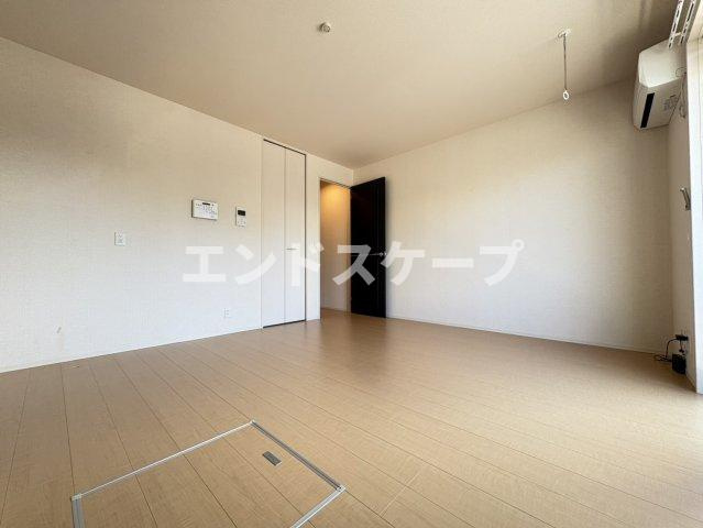 サンライトレジデンス駒形の居間・リビング|高崎、前橋、伊勢崎エリアのお部屋探しはエンドスケープまで！お客様の理想お聞かせ下さい♪