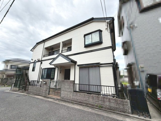 伯太町２丁目　中古一戸建の外観|【閑静な住宅地でのびのび子育て】閑静な住宅地で子育て家族にピッタリ。毎日のお散歩も快適な緑に恵まれたエリアです。