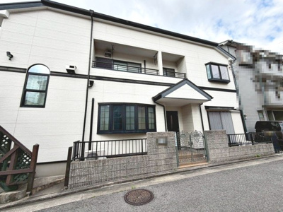 【外観】 | 伯太町２丁目　中古一戸建 | 【浴室に窓ありますよ！】ゆったりとくつろげる綺麗な浴室ですよ！時間短縮でシャワーだけの方も多いですが、一日の疲れを癒すため湯船に浸かれば心身ともにリラックスできますね♪
