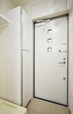 レガーロ東長崎の玄関