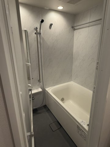 シーズンフラッツ町屋の浴室