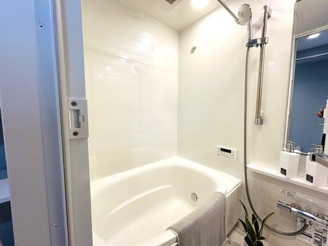 抜け感バツグン♪毎朝気持ちの良い風を感じられるバルコニー付！！ペットも飼えてもう言うコトないでしょう！！な、角部屋【藤和南神大寺コープ】フルリフォームの浴室|ゆったり過ごせるお風呂です